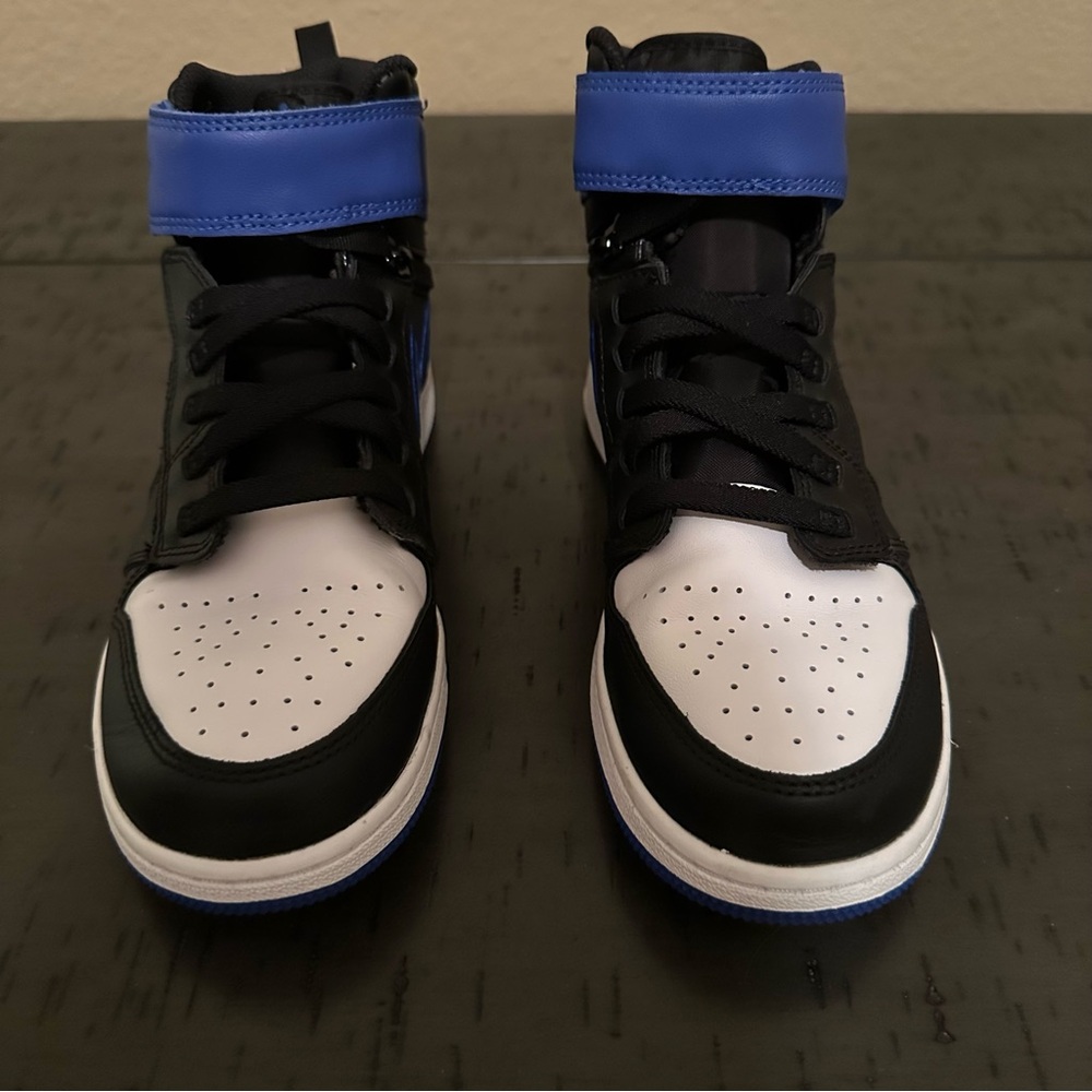 Jordan 1 High FlyEase Royal (GS) - Picture 4 of 7